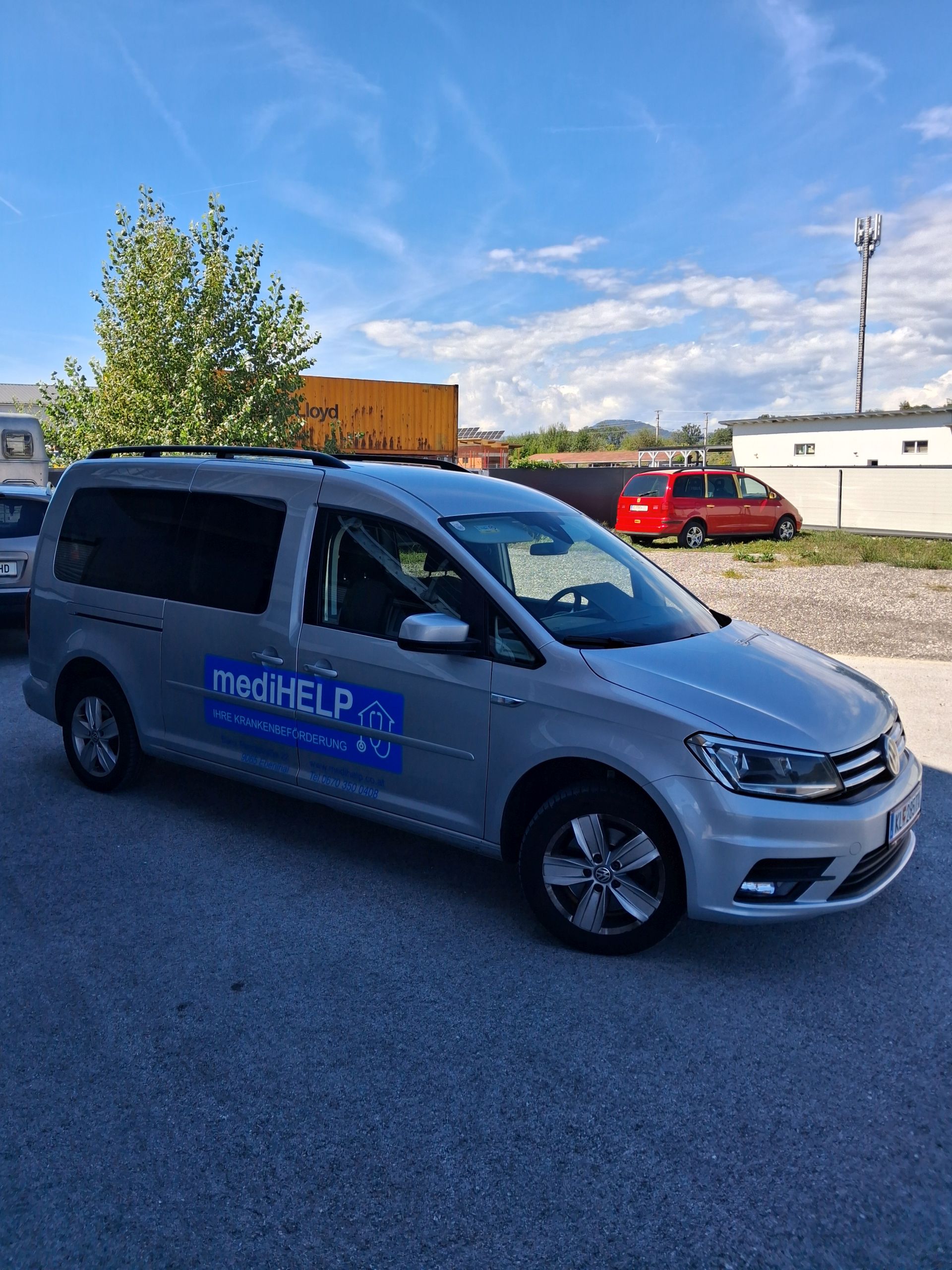 Zweites Rollstuhlfahrzeug von mediHELP